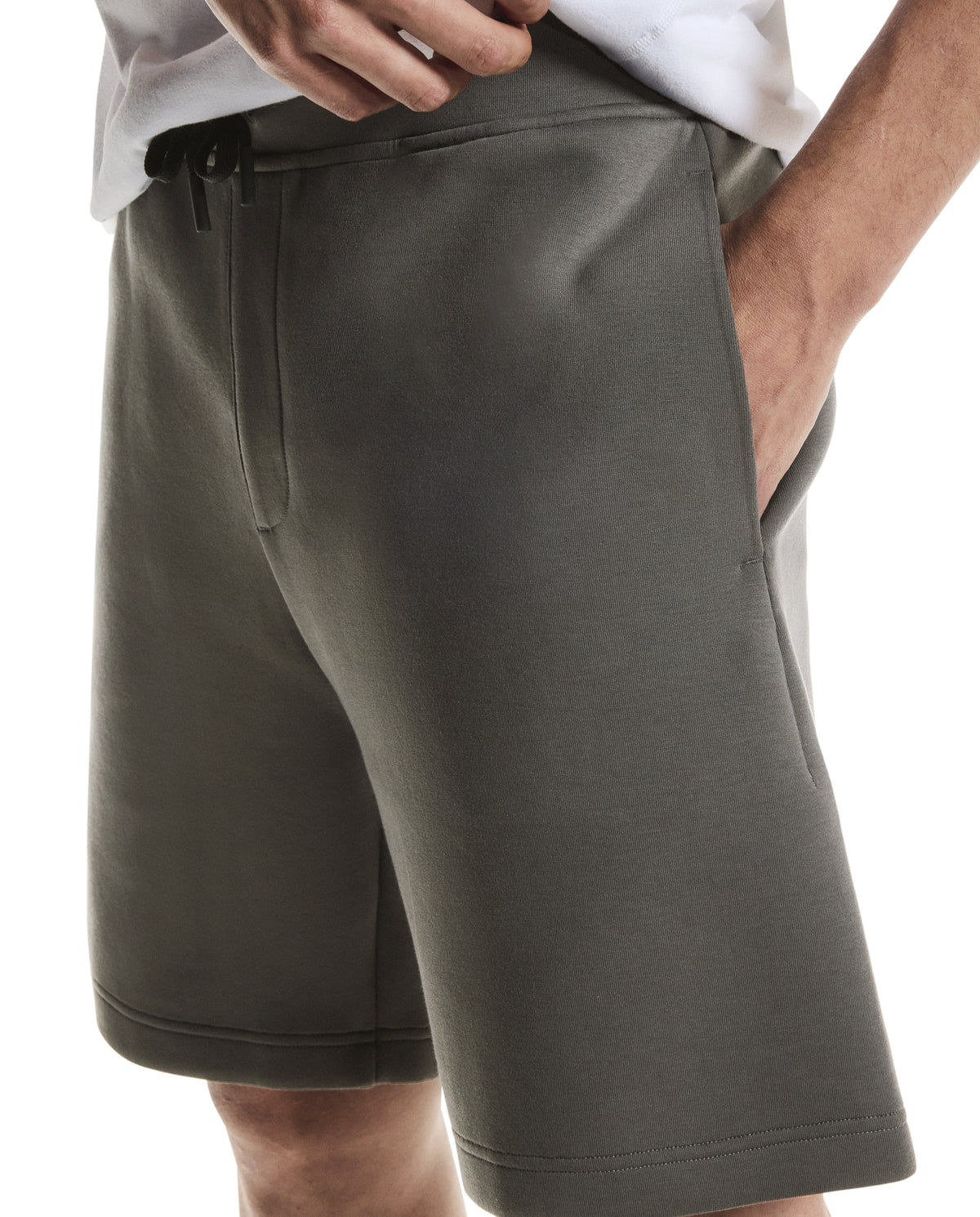 Men's On Running Shadow Focus Tech Shorts