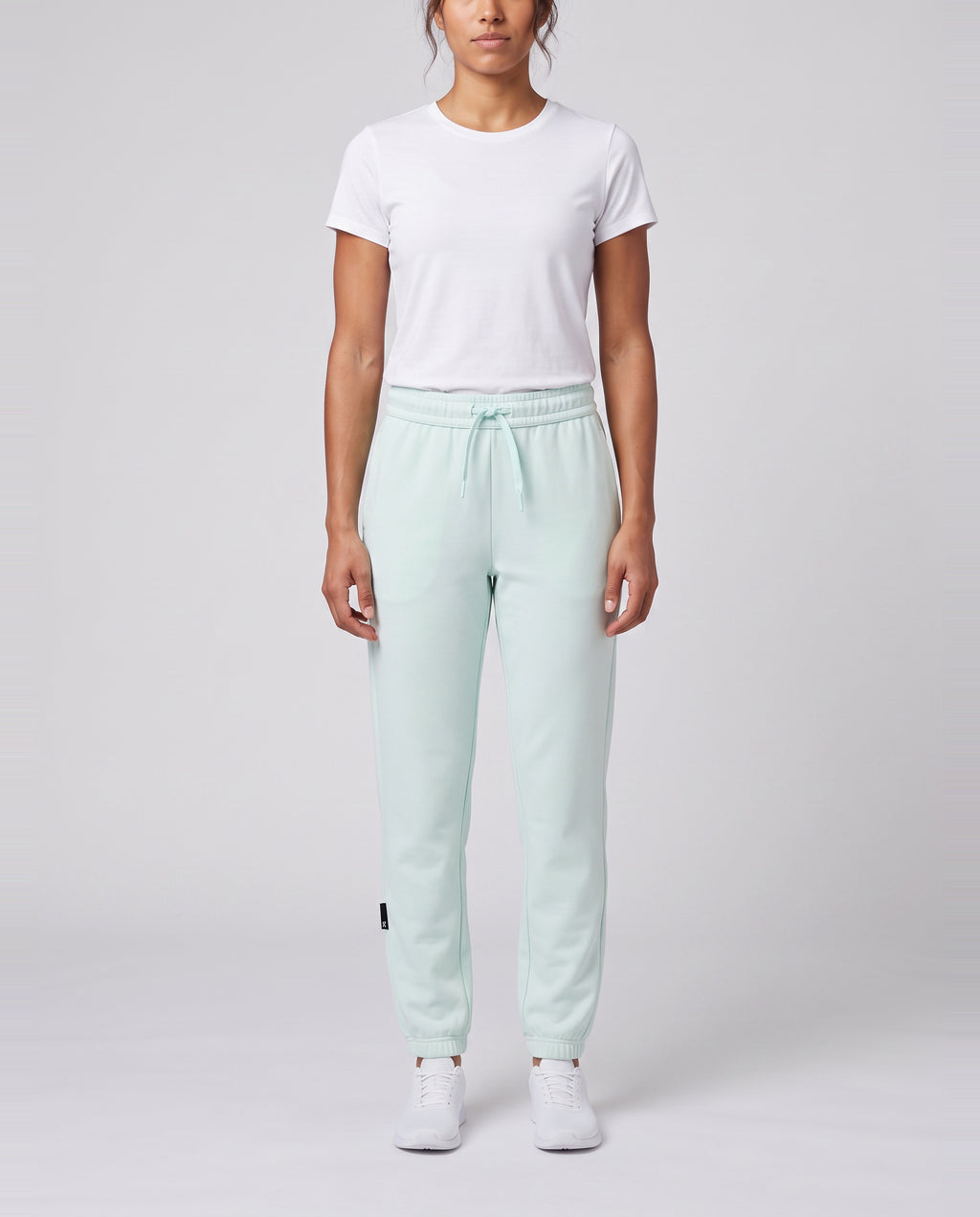 Women's On Running Club Pants 1 Flurry worn by model