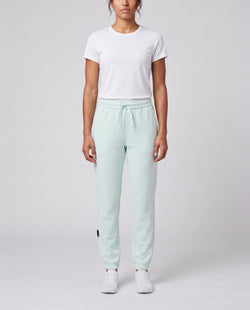 Women's On Running Club Pants 1 Flurry worn by model