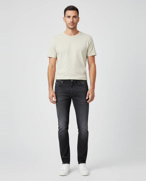 Men's BOSS Black H-Delaware Black Jeans on model