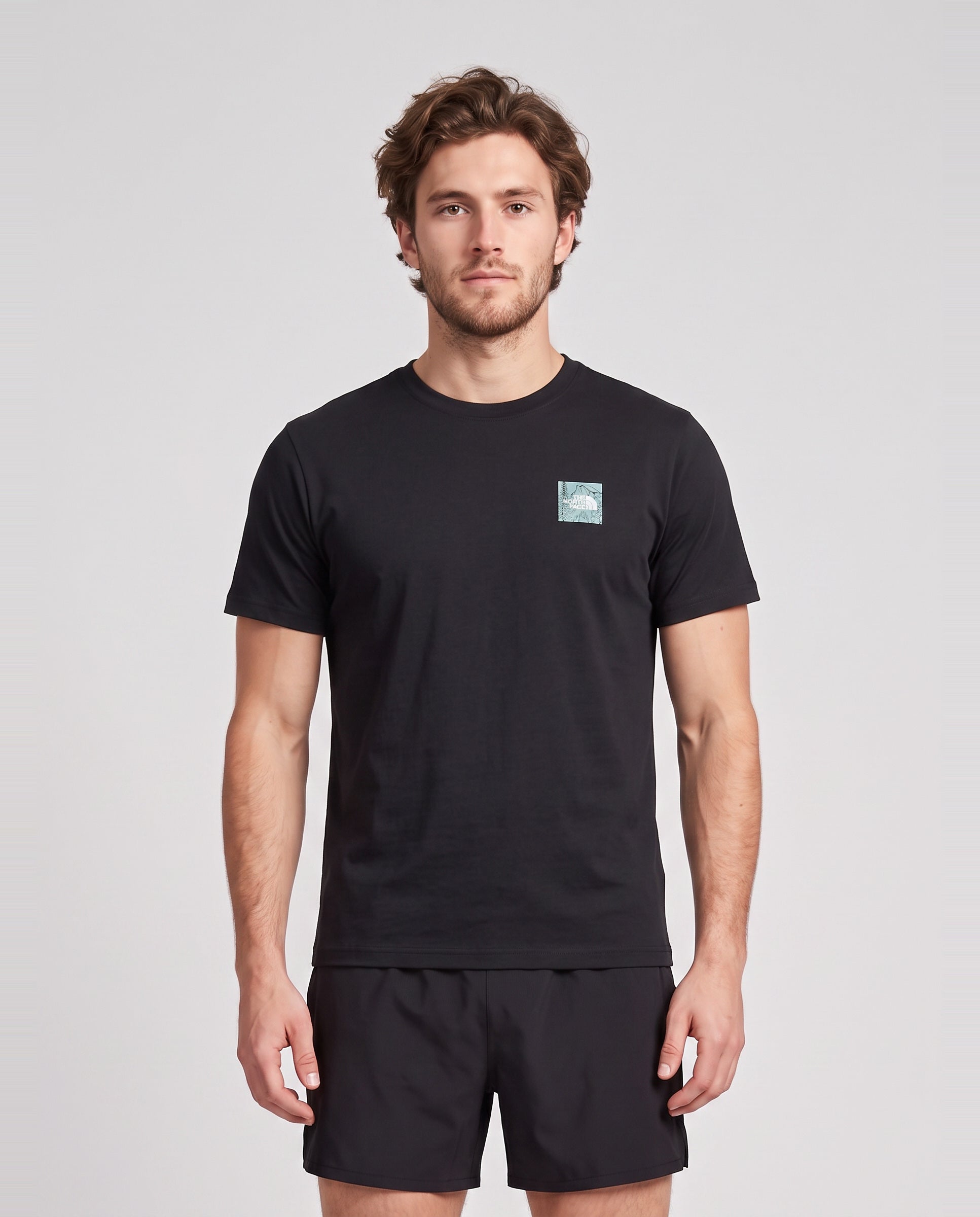 Men's The North Face Monte Regular SS T-Shirt TNF Black — on model