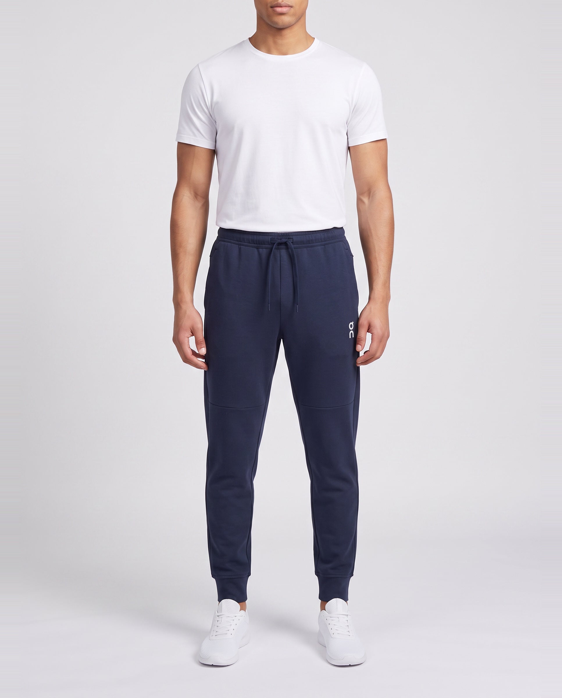 Men's On Running Navy Focus Tech Sweatpants — on model