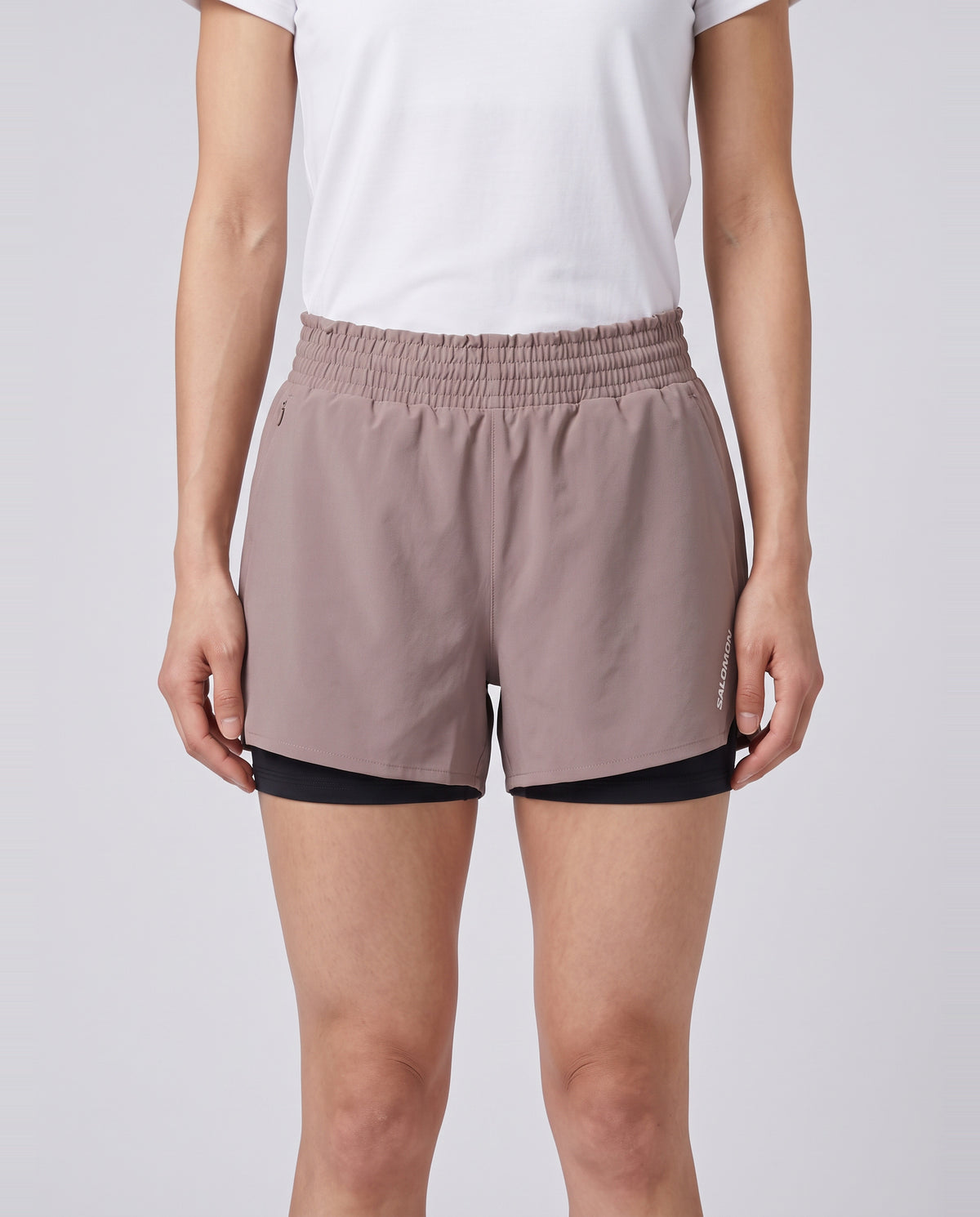 Womens Salomon Shakeout Core 2-in-1 Shorts 4 inch Antler worn by model