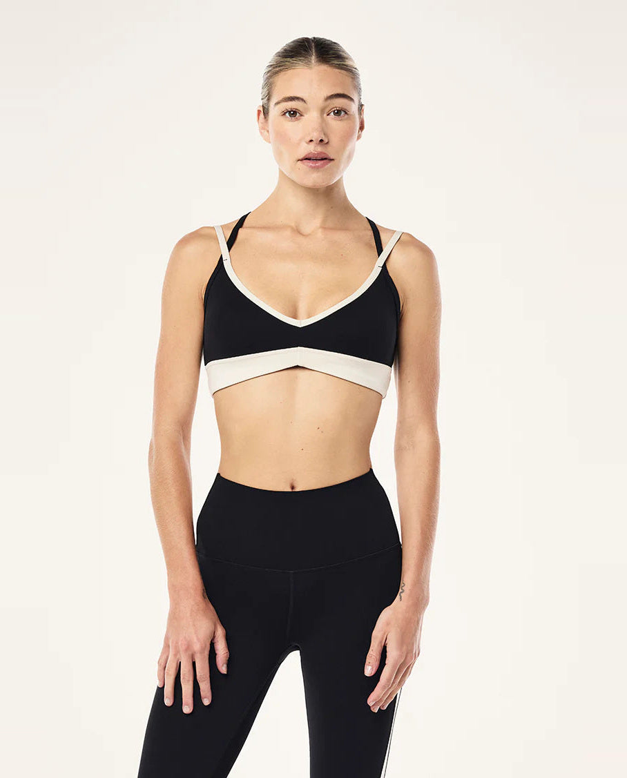 Women's Paramount Sports Bra & Highgate Leggings Set — view 10