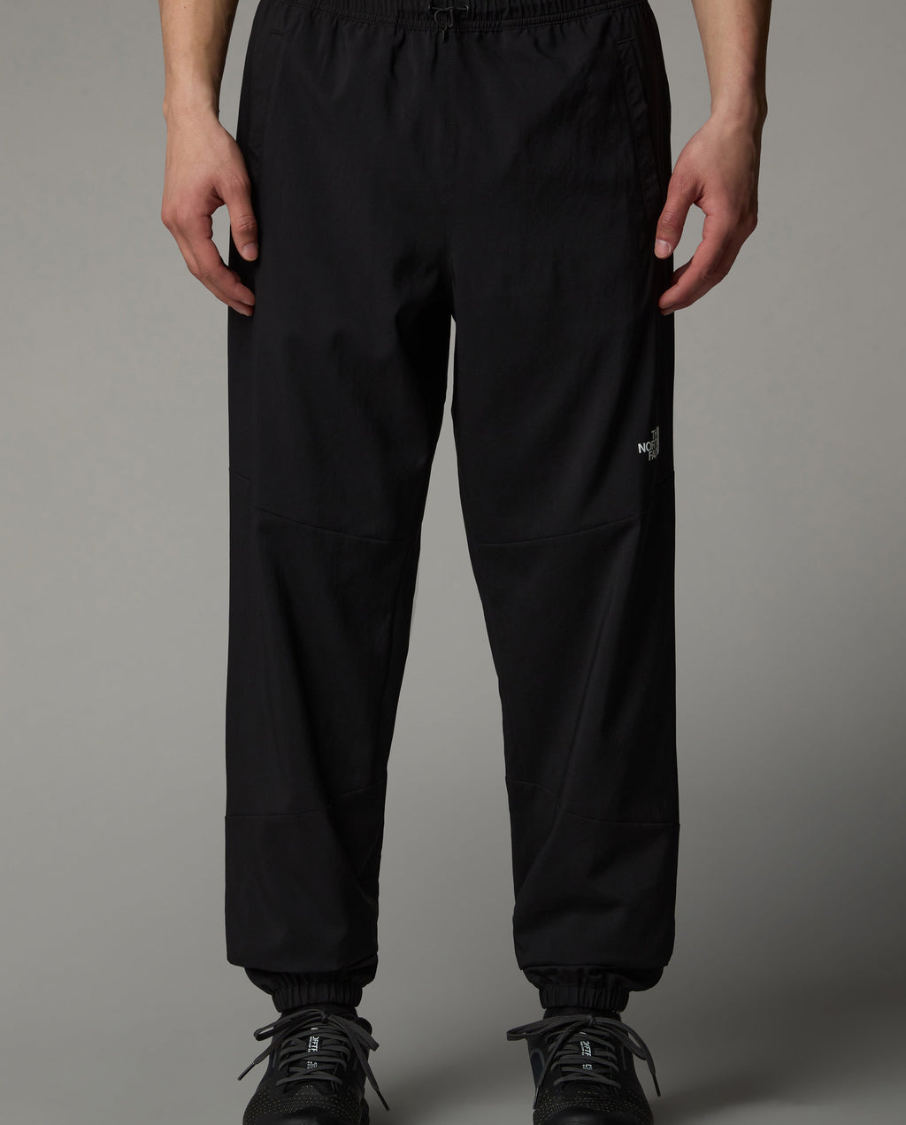 Men's The North Face Black Mountain Athletics Wind Pant — view 3