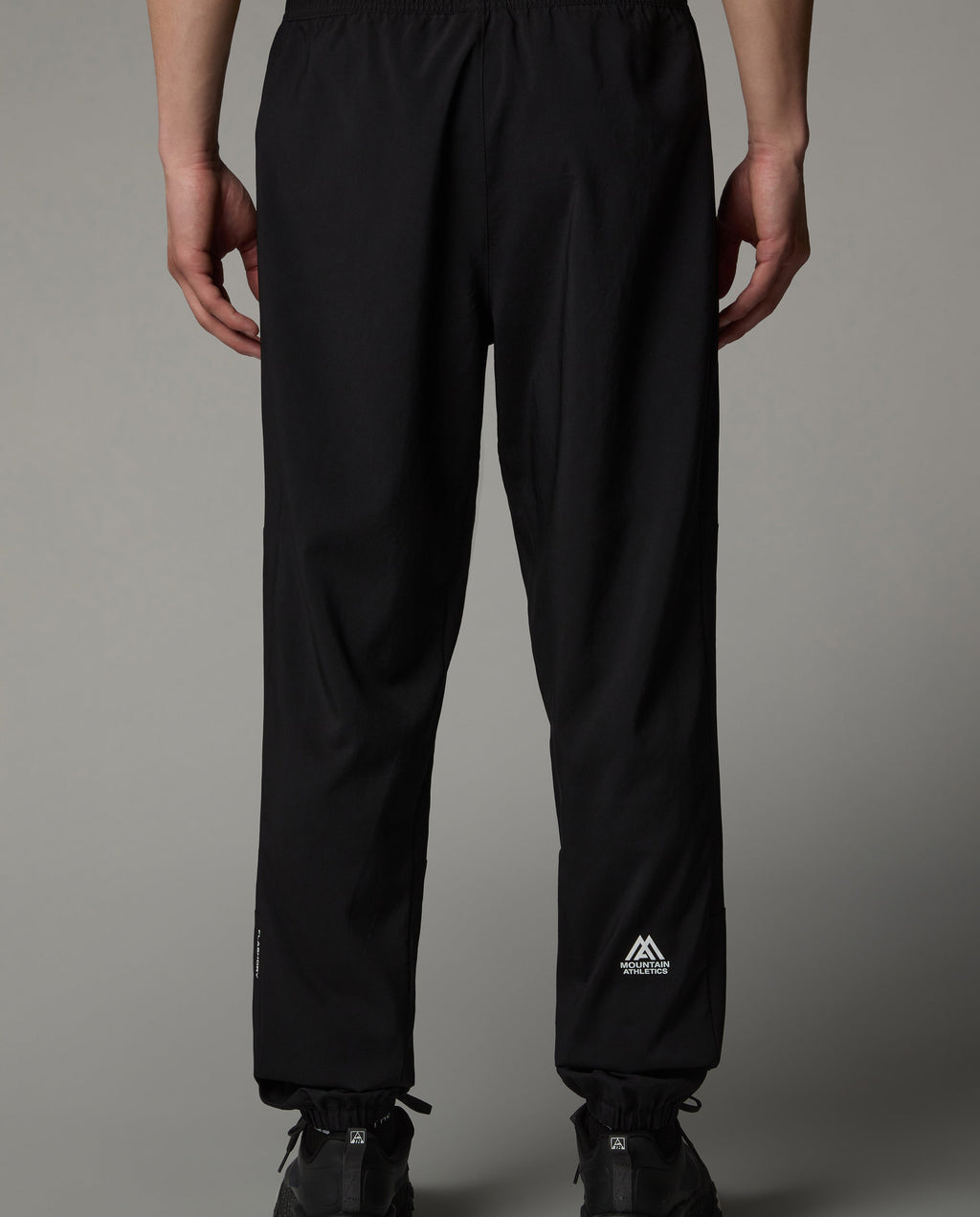 Men's The North Face Black Mountain Athletics Wind Pant — view 5