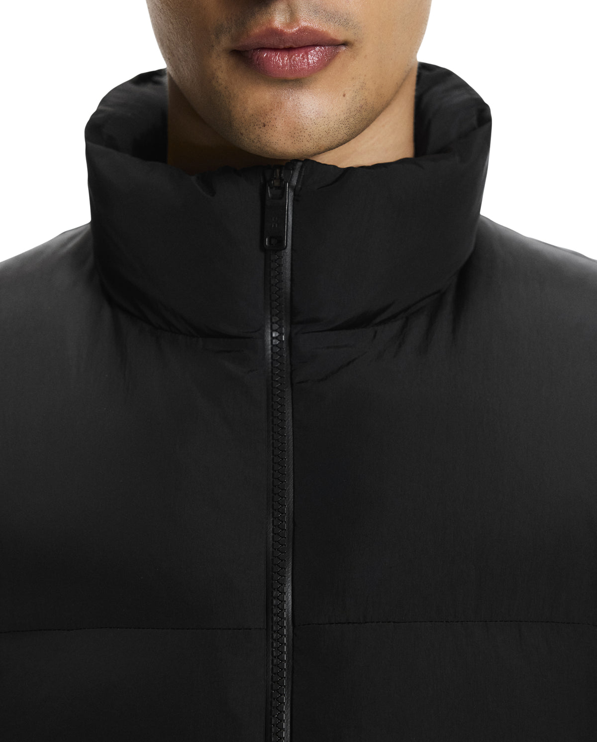 Men's On Running Black All Day Puffer Vest — view 5