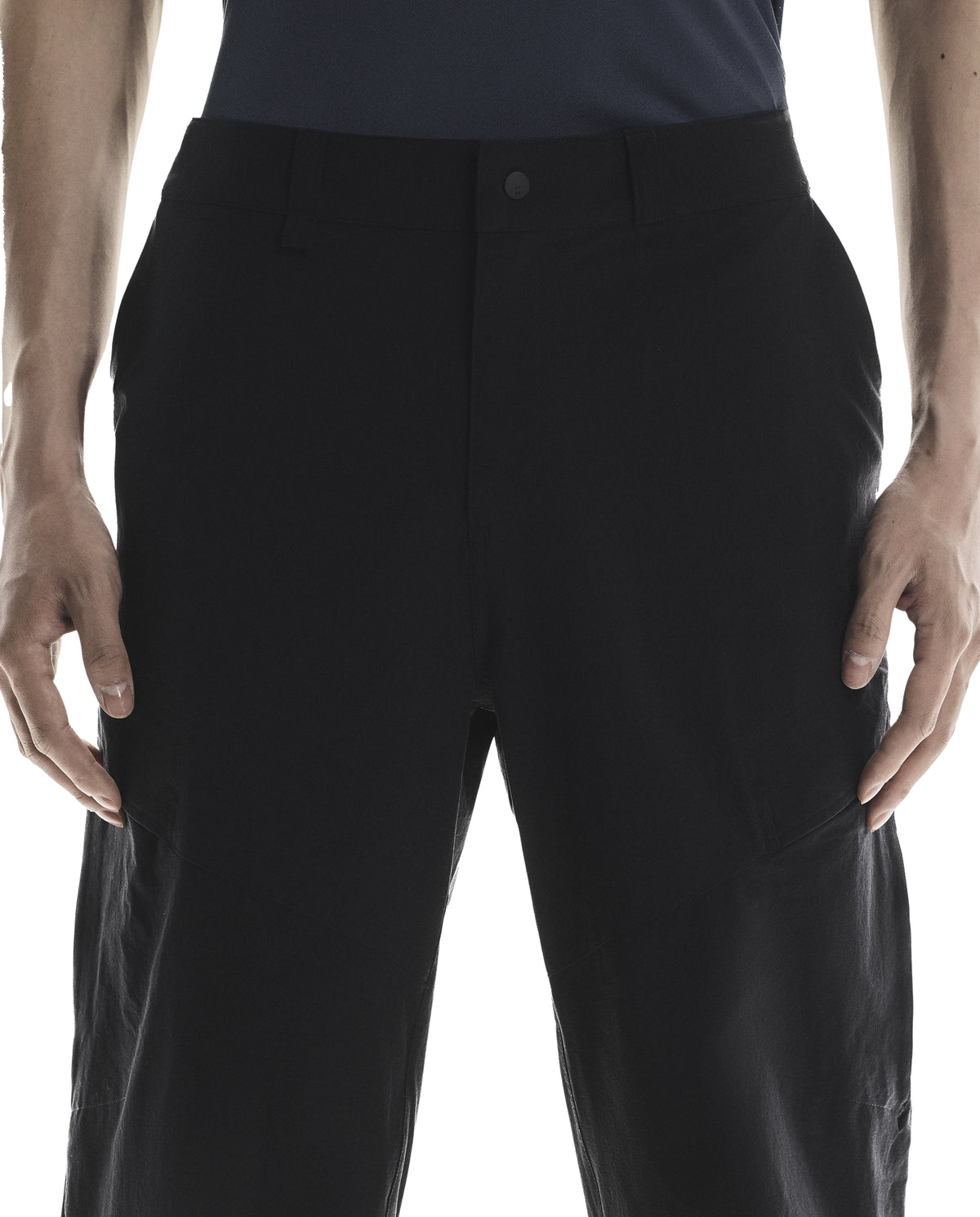 Men's On Running Black Water Resistant Trek Pants — view 5