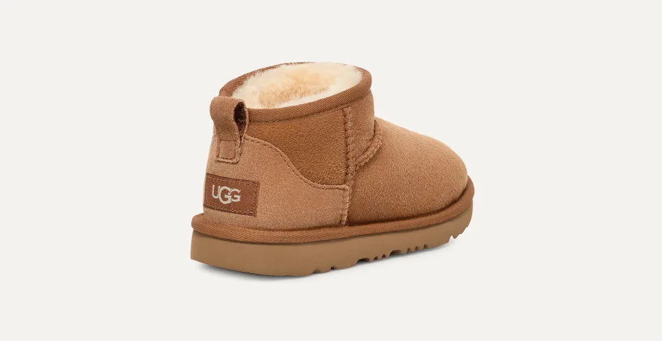 Girls UGG Junior Chestnut Ultra Mini Boot in Chestnut — view 4