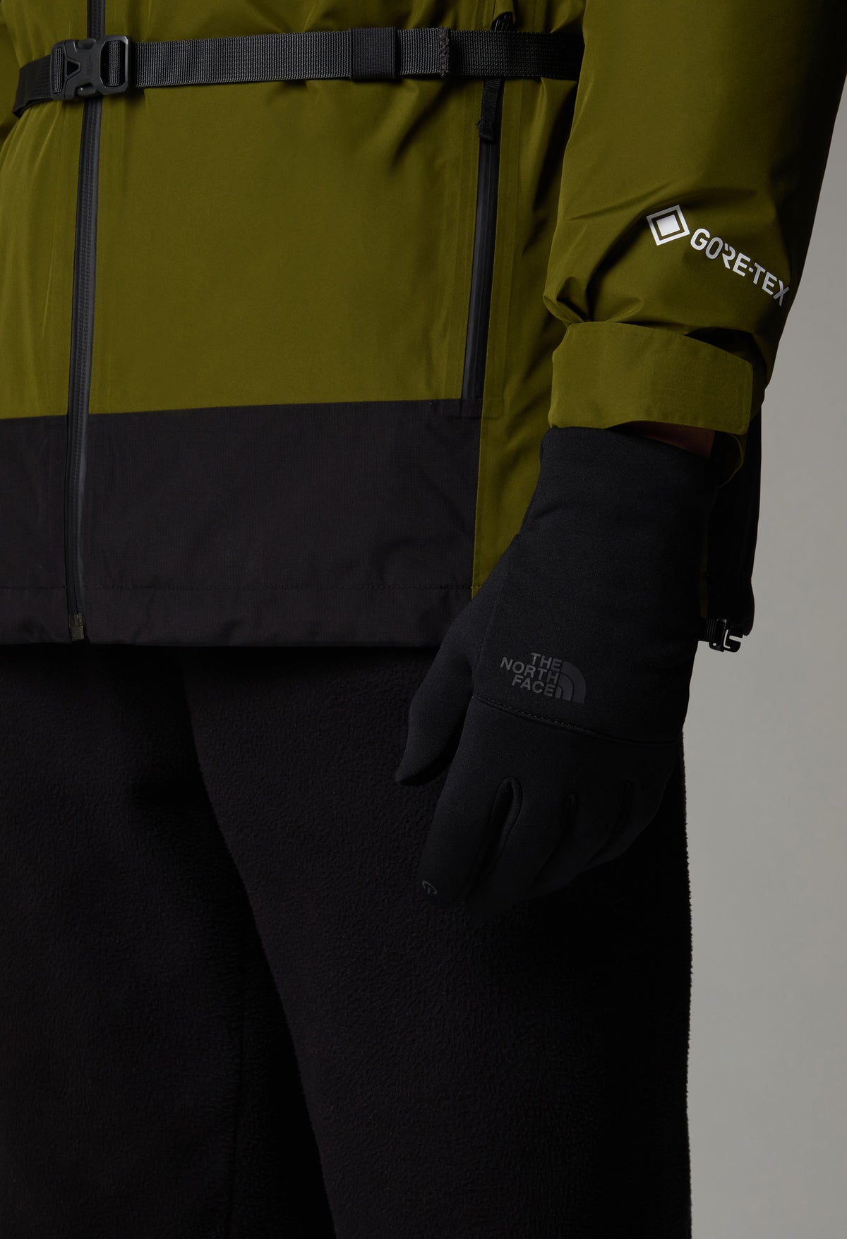 Men's The North Face Black Etip Recycled Gloves — view 2