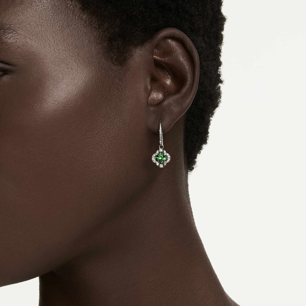 Swarovski Una Green Clover Drop Earrings 5758001 — view 3