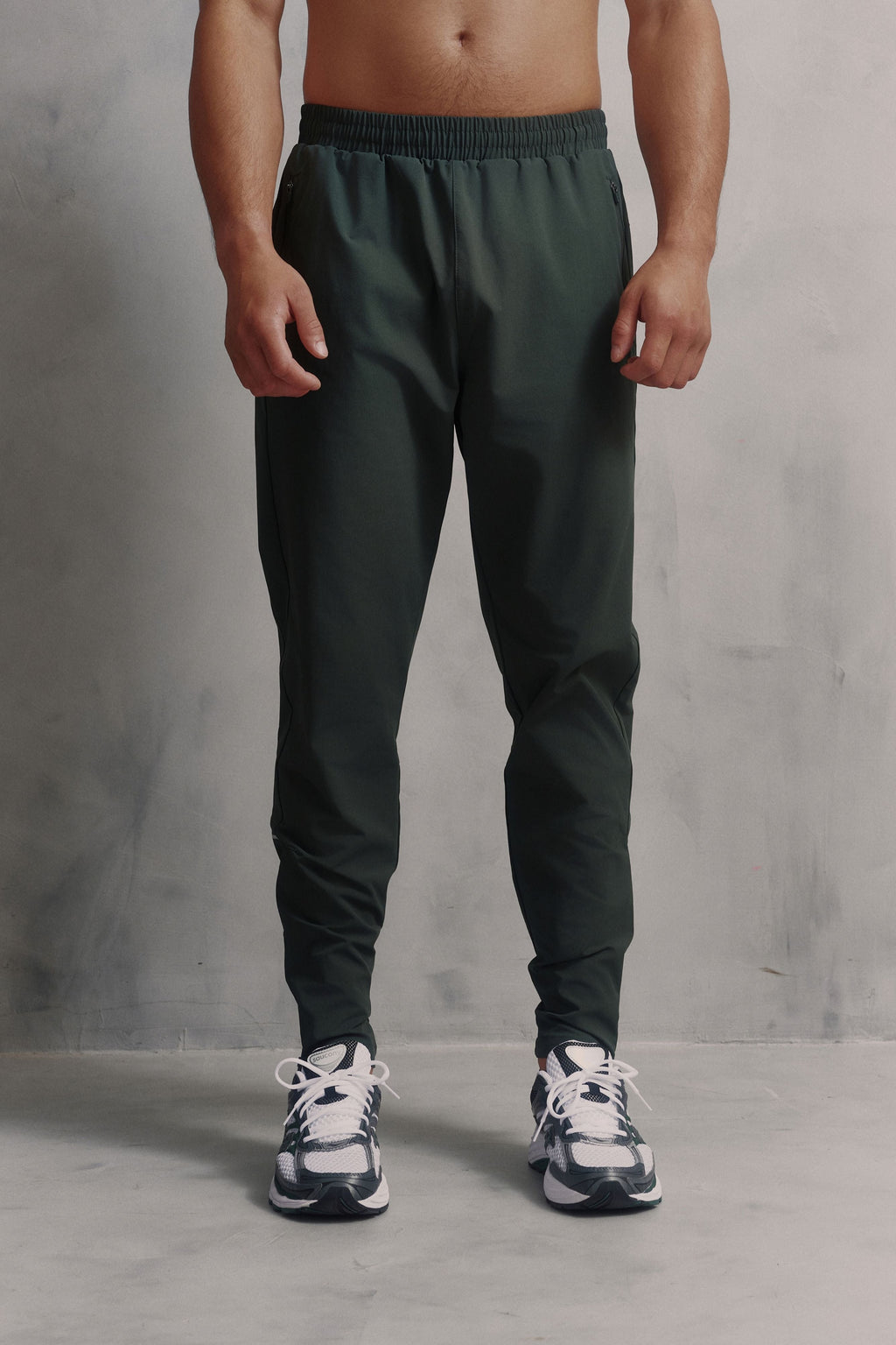 Mens Red Run Core Pine Green Sport Pants