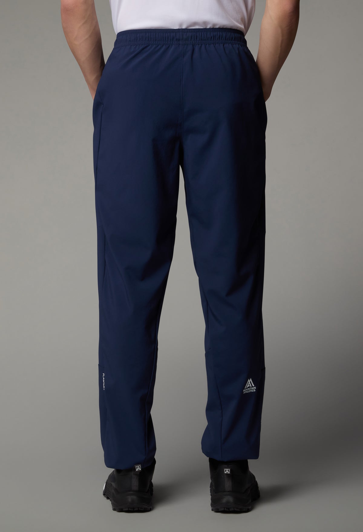 Men's The North Face Blue Mountain Athletics Wind Pant — view 5