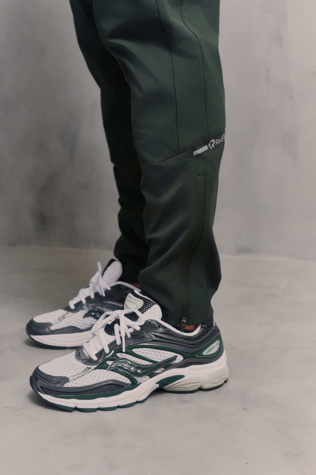 Mens Red Run Core Pine Green Sport Pants