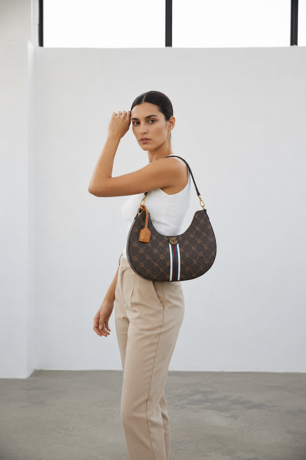 Women's Gabriella G Jennifer Hobo Bag Brown