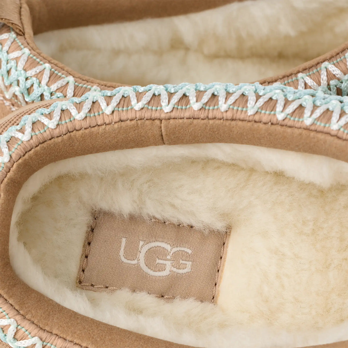 Girls UGG Junior Sand Tazz Platform Slipper — view 3