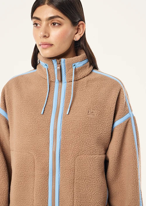 Women's P.E Nation Lennon Sherpa Jacket In Caramel — view 5
