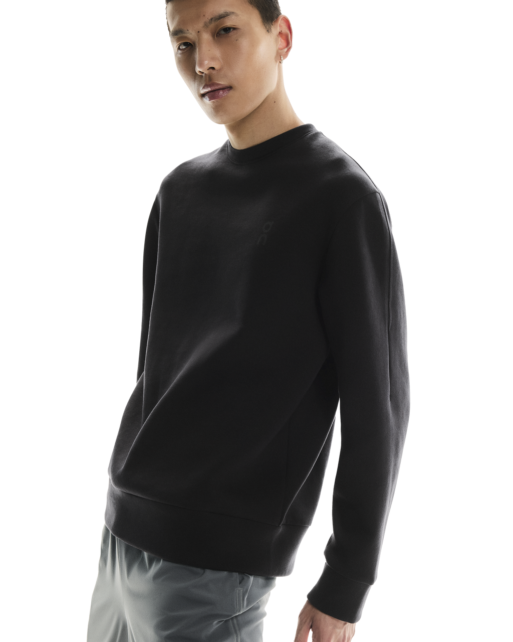 Men's On Running Black Focus Tech Crew Sweatshirt — view 4