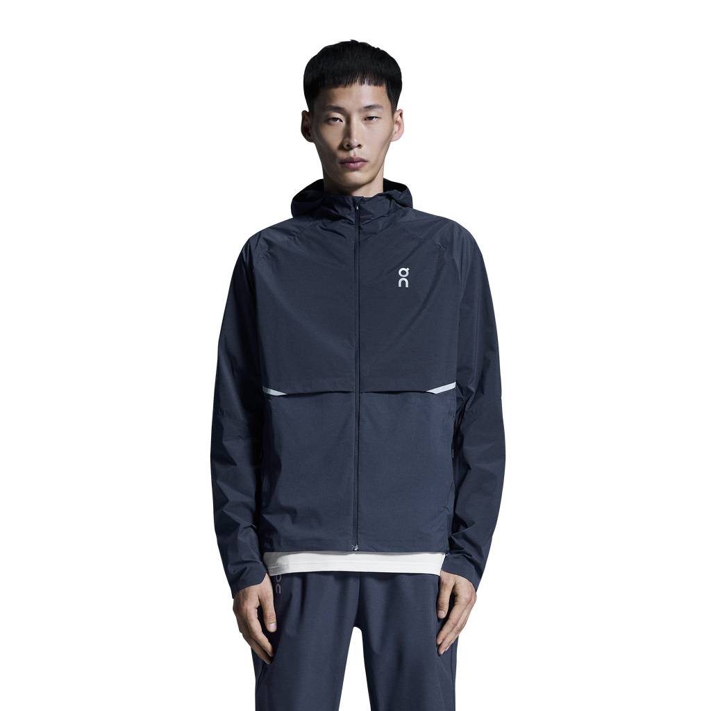 Men's On Running Midnight Core Jacket with chest reflective logo styled with on running midnight core pant