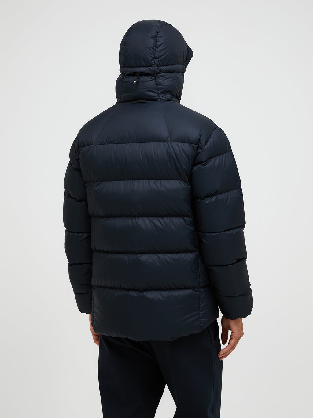 Men's Peak Performance Frost Down Puffer Jacket in Black — view 9