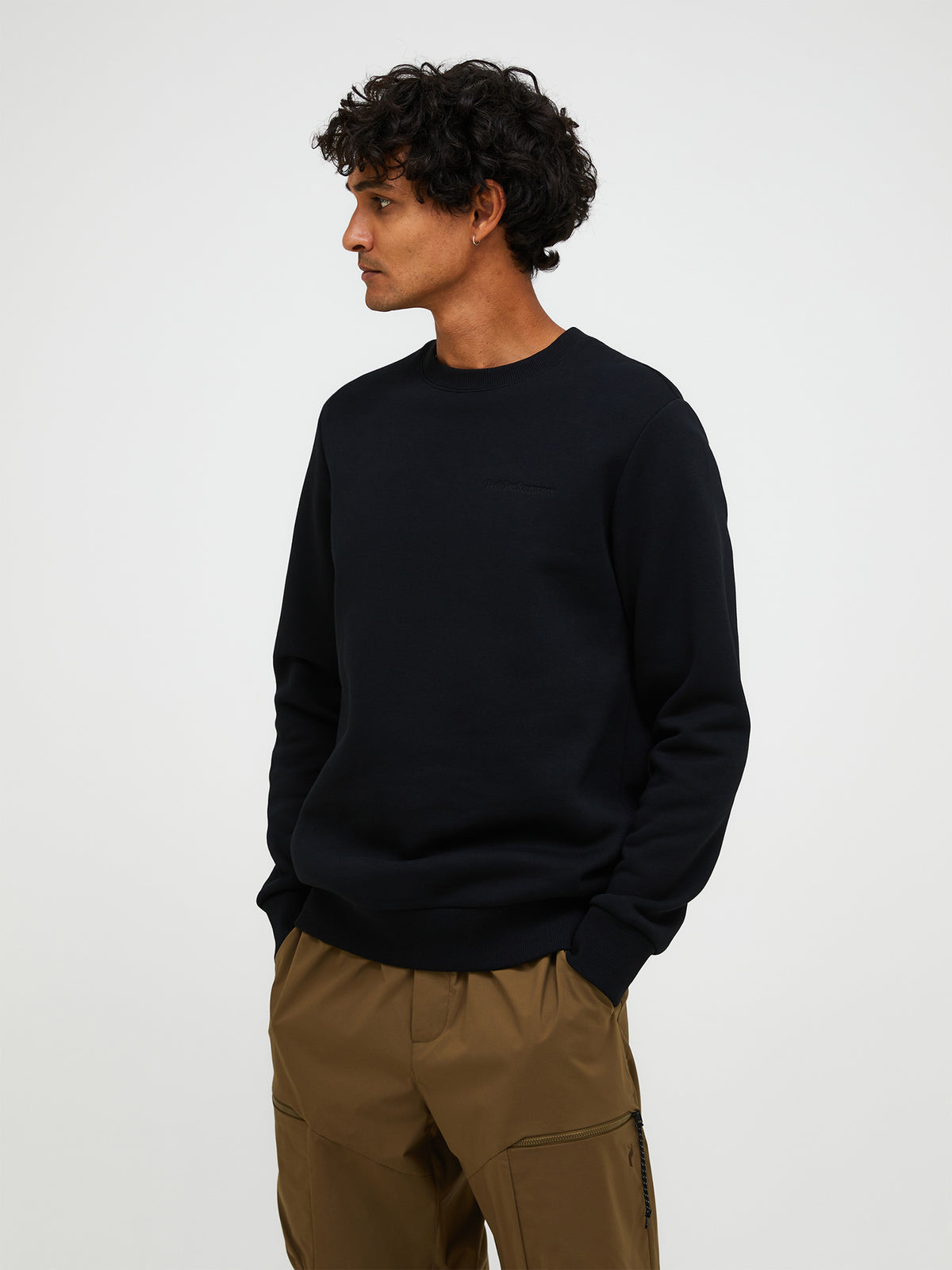 Men's Peak Performance Original Small Logo Crew in Black — view 3
