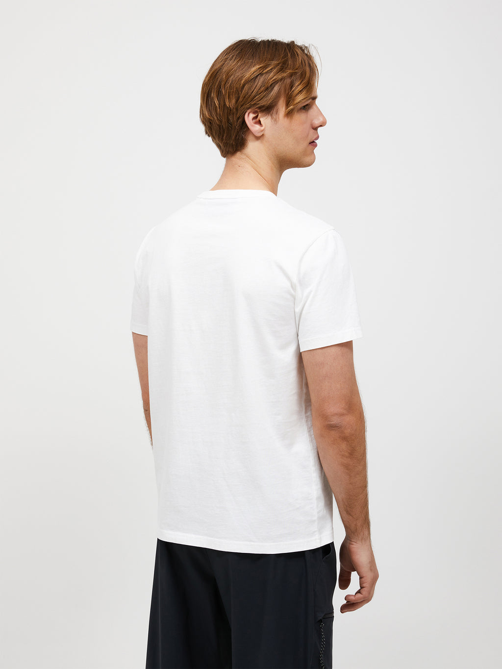 Men's Peak Performance Original Tee in Off White/Black — view 3