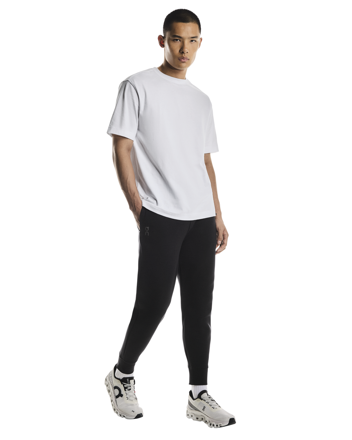 Men's On Running Black Focus Tech Hoodie & Pant Tracksuit Set — view 5