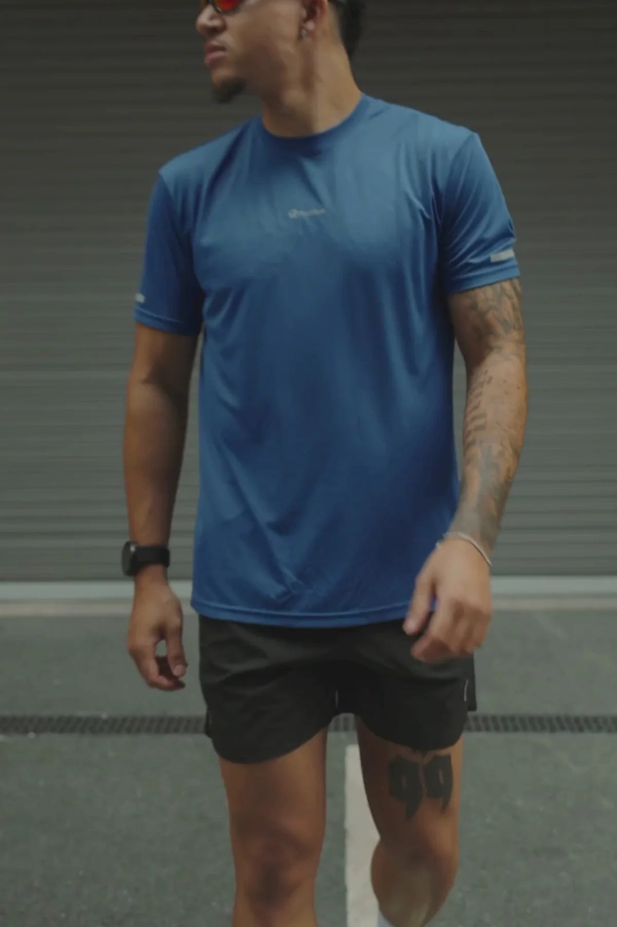 Mens Red Run Black Dynamic Performance Shorts — view 4