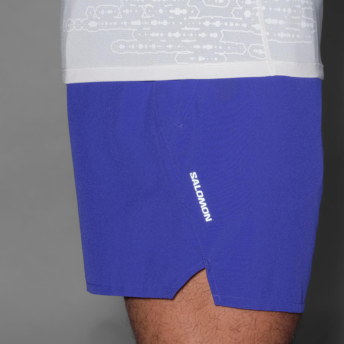 Mens Salomon SHKout CORE SHORTS 5" Clematis Blue Shorts — view 2