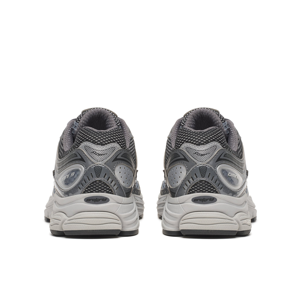 Mens Saucony Progrid Omni 9 Carbon/Cadet Trainers — view 4