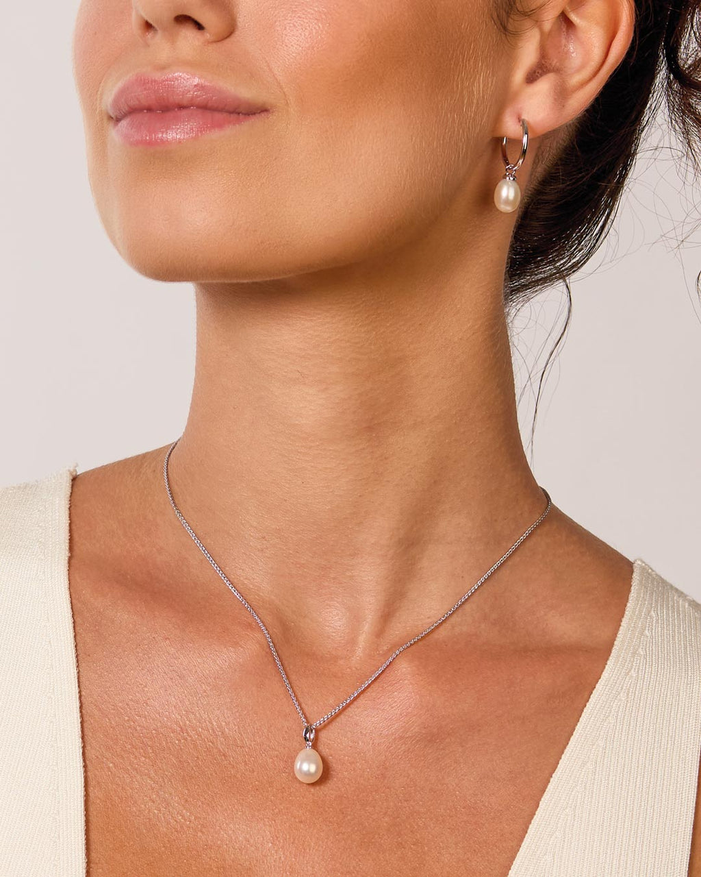 Model wears Revival Classic Pearl Necklace