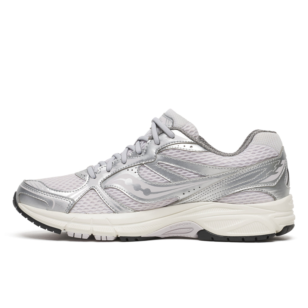 Gray and white saucony guide 7  running shoe on a white background