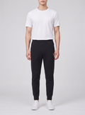 Men's On Running Black Focus Tech Sweatpants — on model