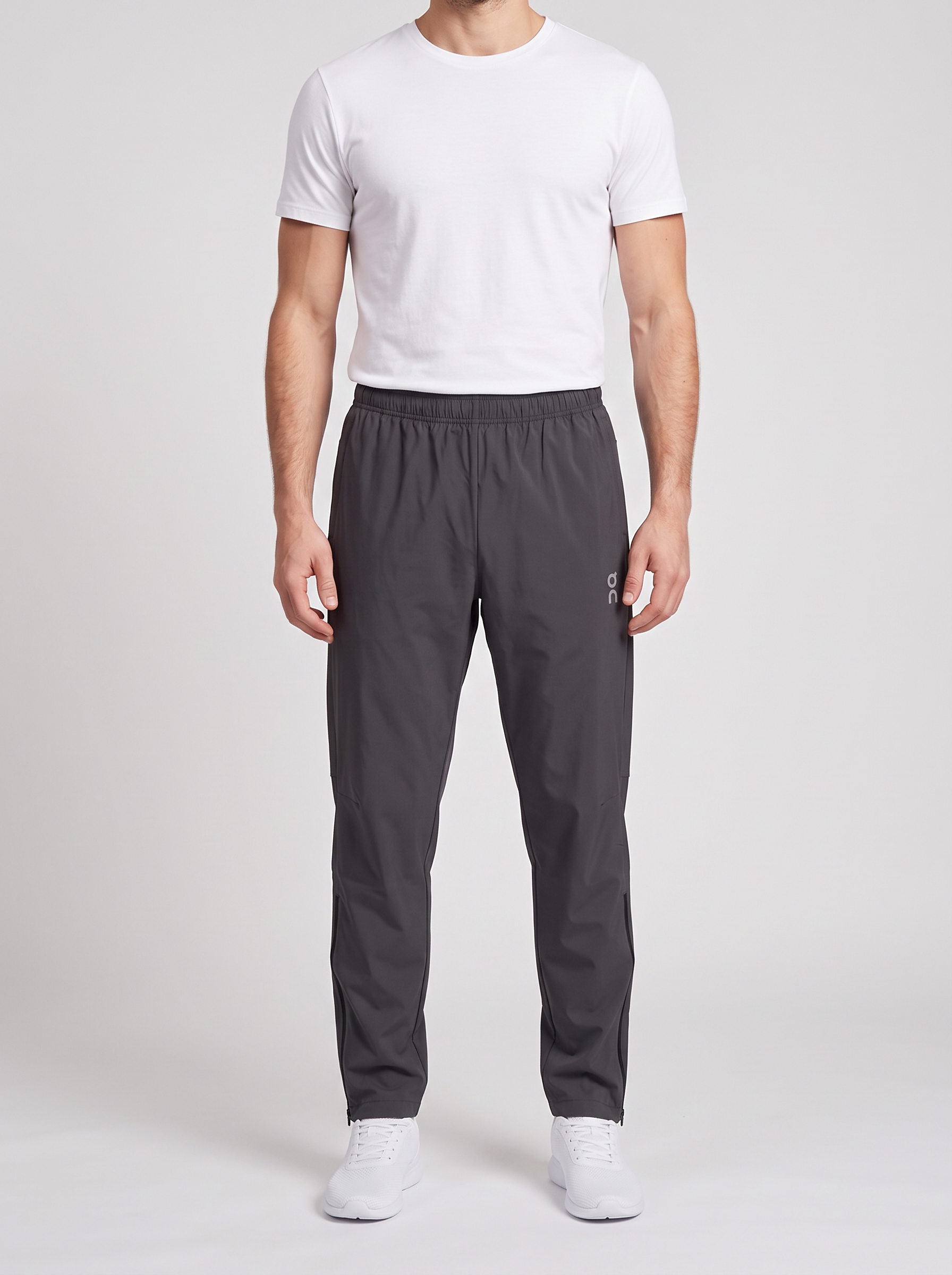 Men's On Running Core Pants Eclipse — on model