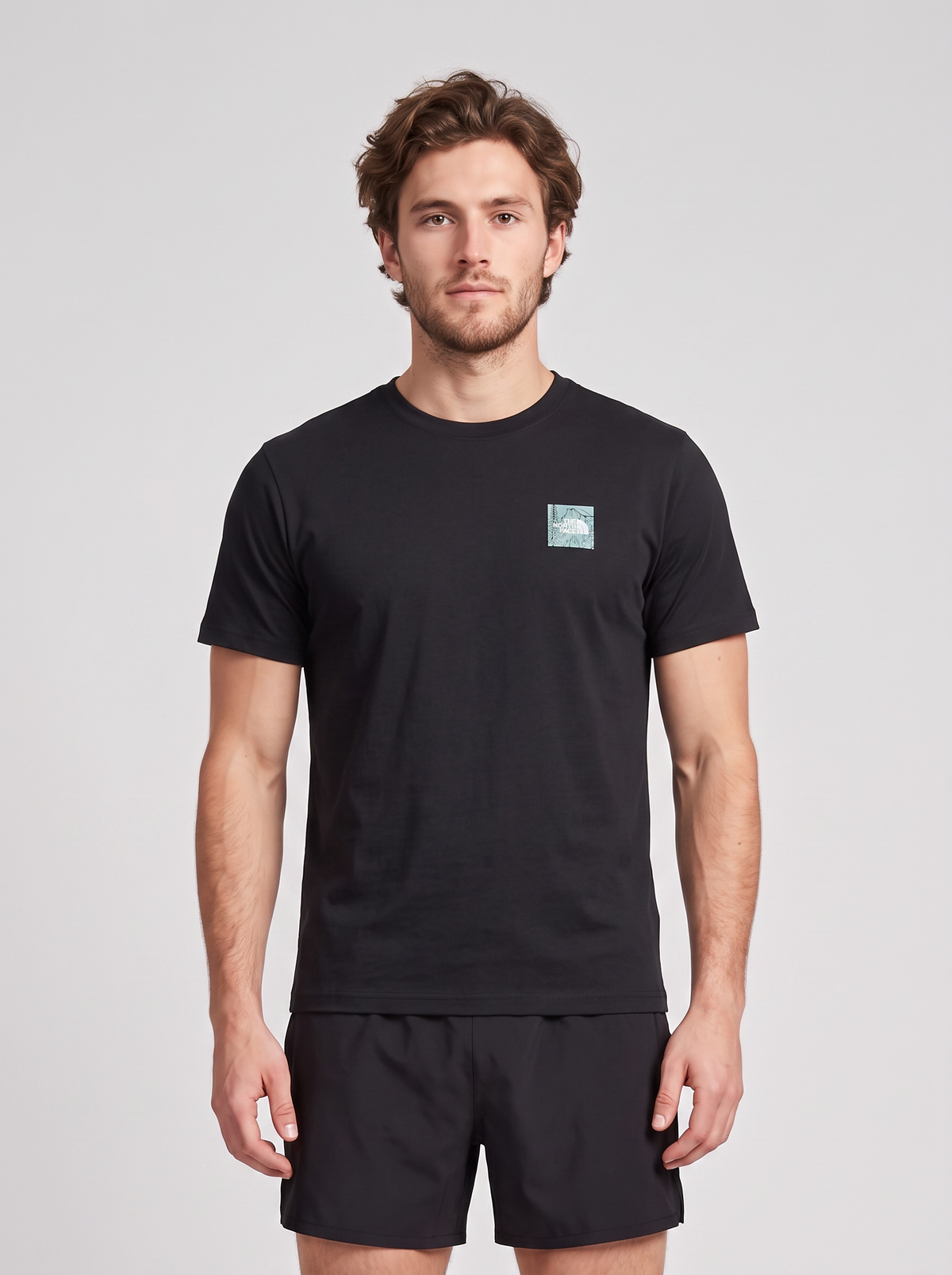 Men's The North Face Monte Regular SS T-Shirt TNF Black — on model
