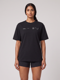 Women's On Running Club T-Avant Black — on model