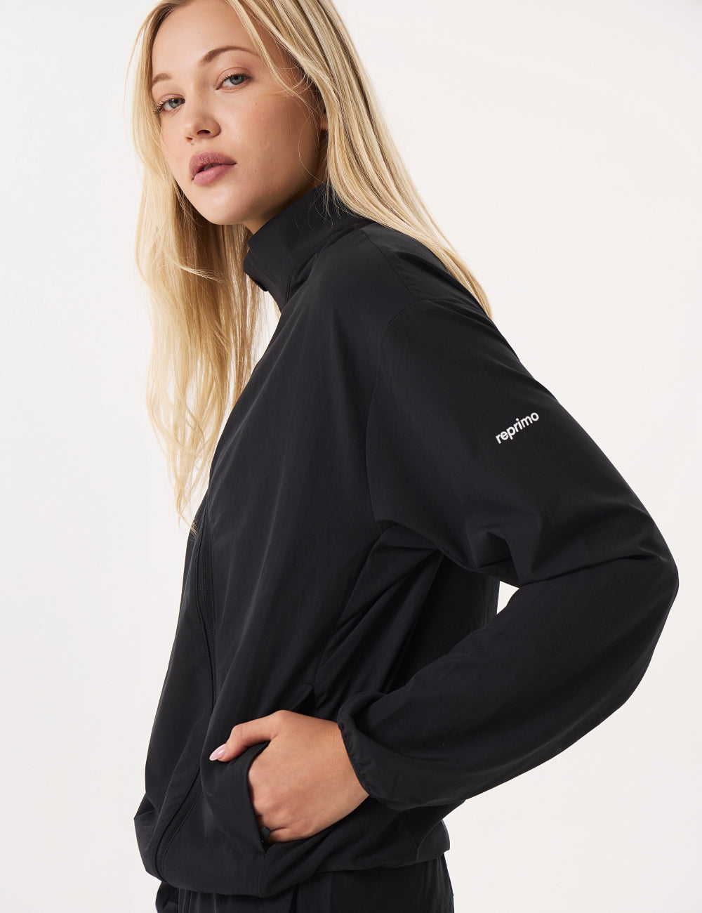Women's Reprimo Contour Asymmetric Jacket in Black