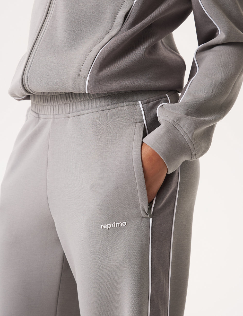 Women's Reprimo Nelo Pant in Ghost / Dove