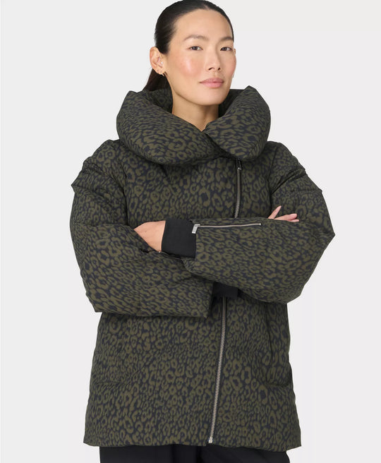 Women's Sweaty Betty Nimbus CloudWeight Short Puffer -Green Leopard Print