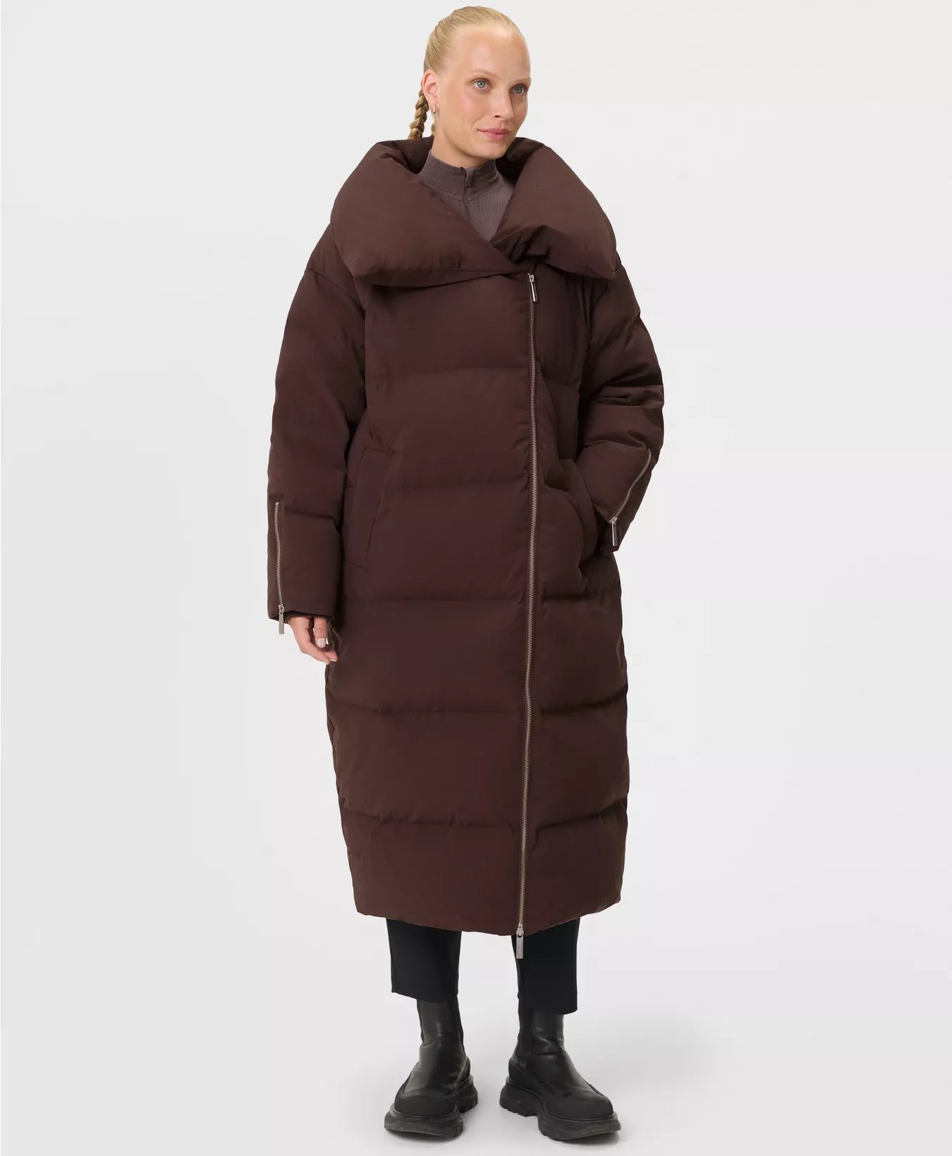 Women's Sweaty Betty Nimbus CloudWeight Longline Puffer - Sable Brown — view 5