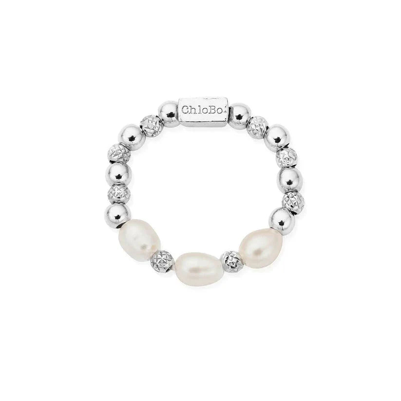 ChloBo silver ring featuring three lustrous pearls, alternating with sparkle beads & ChloBo logo bead. Elasticated ring.