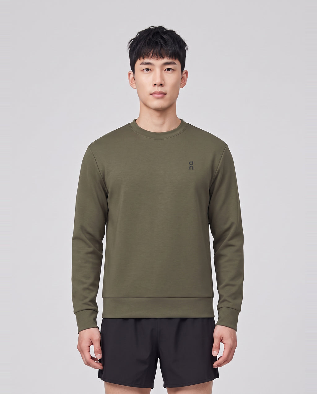 Men's On Running Focus Tech Crew 1 Bark — on model