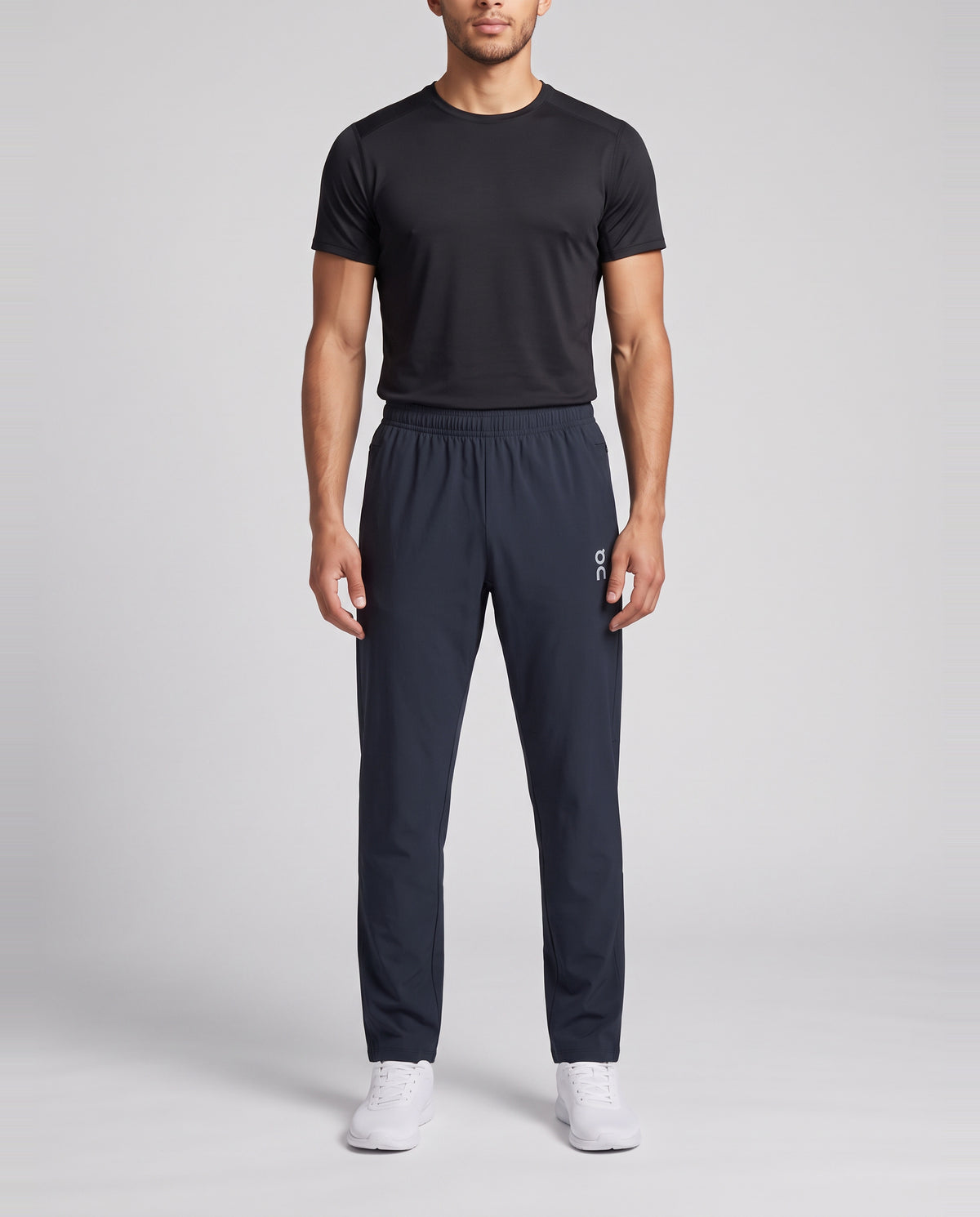 Men's On Running Core Pants Midnight — on model