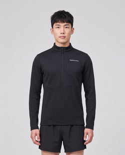 Men's Peak Performance Trail Polartec Half Zip in Black — on model