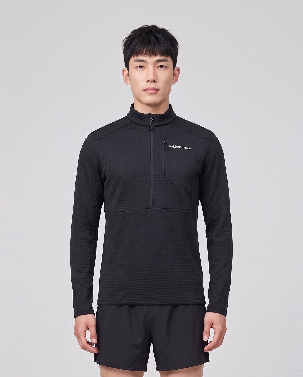 Men's Peak Performance Trail Polartec Half Zip in Black — on model