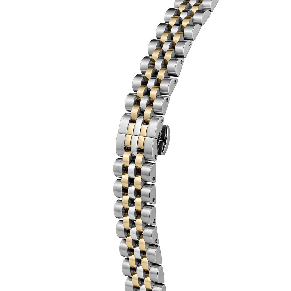 Two-tone watch band.