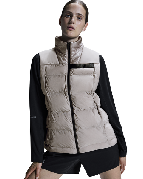 最終価格 オン ランニング On Challenger Vestダウン ベスト Men's Challenger Vest | Black | On United States