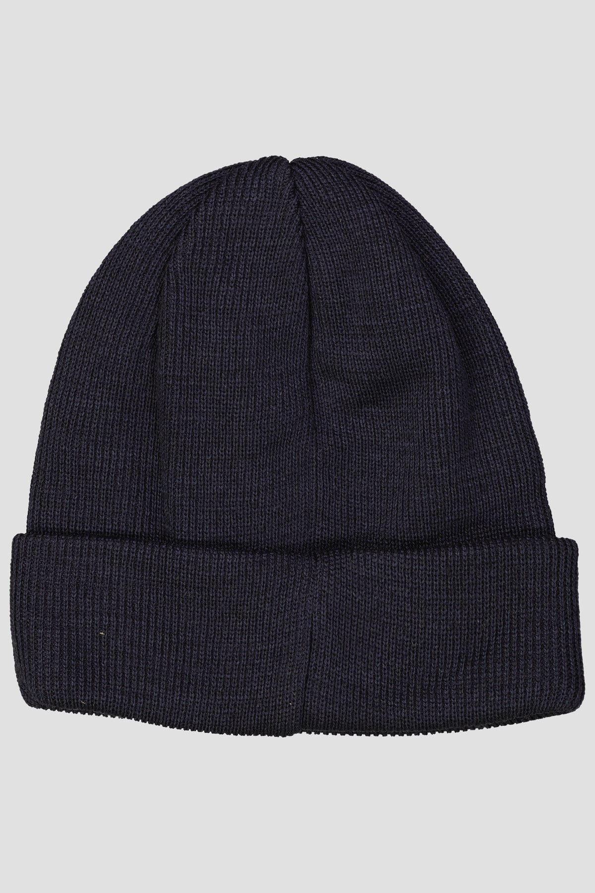 reverse of on running beanie